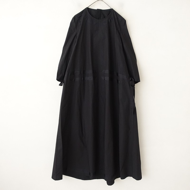 �����18.0���ۥȥ������å� Toogood THE CUTTER DRESS ���åȥ󥫥å����ɥ쥹   (k33-2605-10)��03E62��