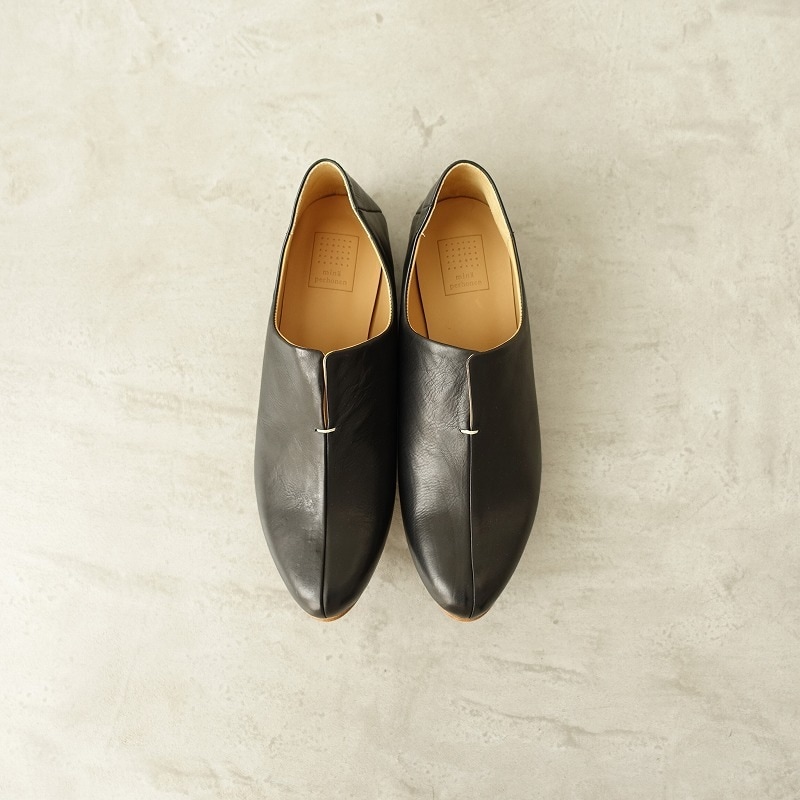 美品/定価4.6万】ミナペルホネン mina perhonen stiga レザー