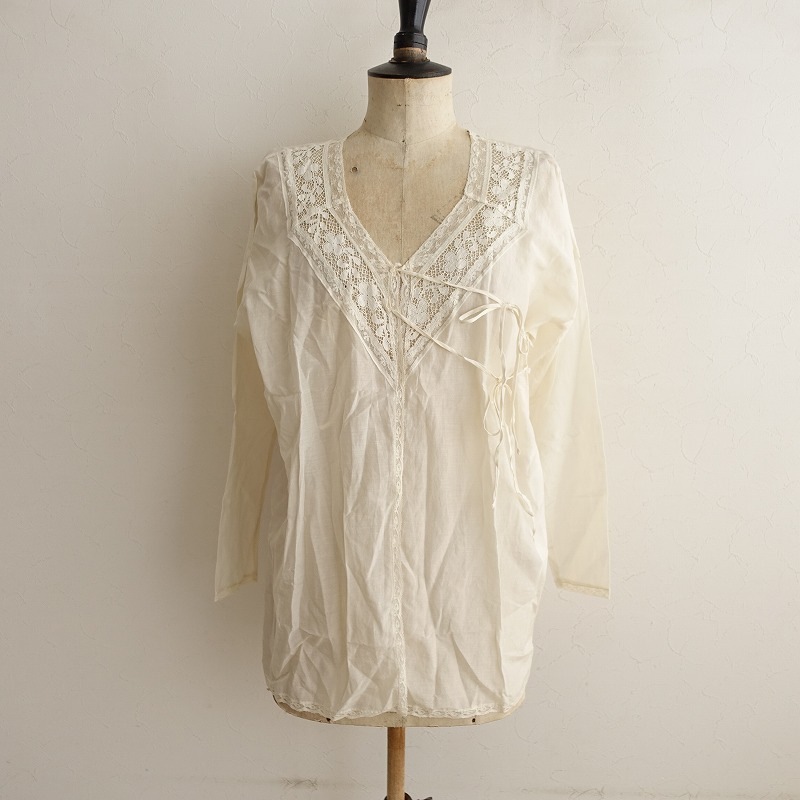 TOWAVASE トワヴァーズ コットンボイル レース付きカシュクール 定価5.8万】トワヴァーズ TOWAVASE Jon Leavers カシュクールブラウス
