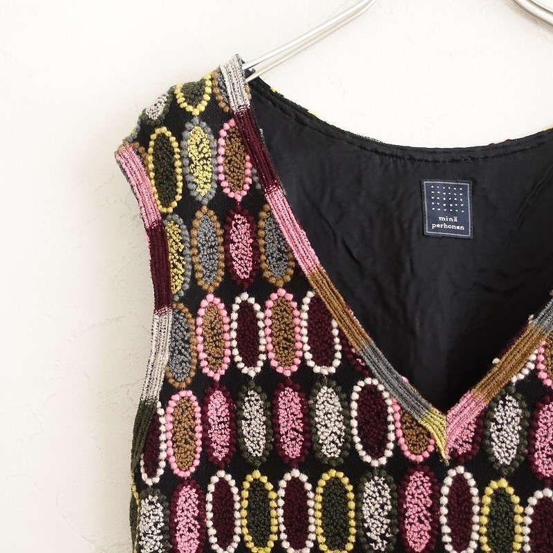 minaperhonen tarte柄フレンチスリーブ膝丈ワンピース