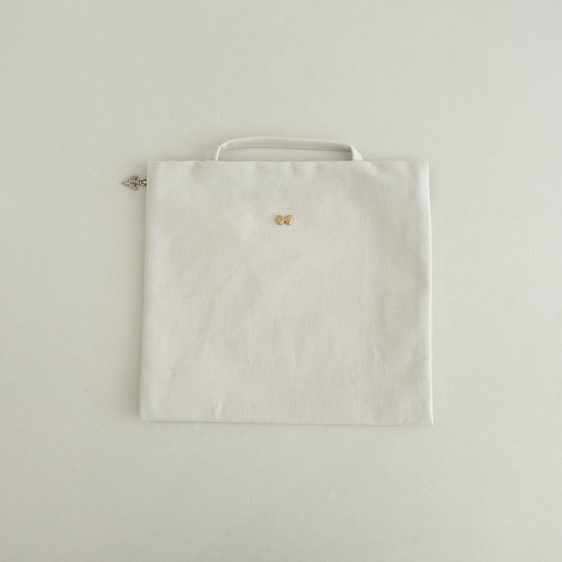 ������/2025SS�ۥߥʥڥ�ۥͥ� mina perhonen supouch M �ݡ���   (ac30-2510-11)��92J52��