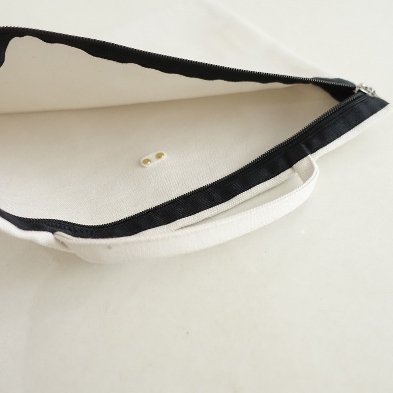 ������/2025SS�ۥߥʥڥ�ۥͥ� mina perhonen supouch M �ݡ���   (ac30-2510-11)��92J52��