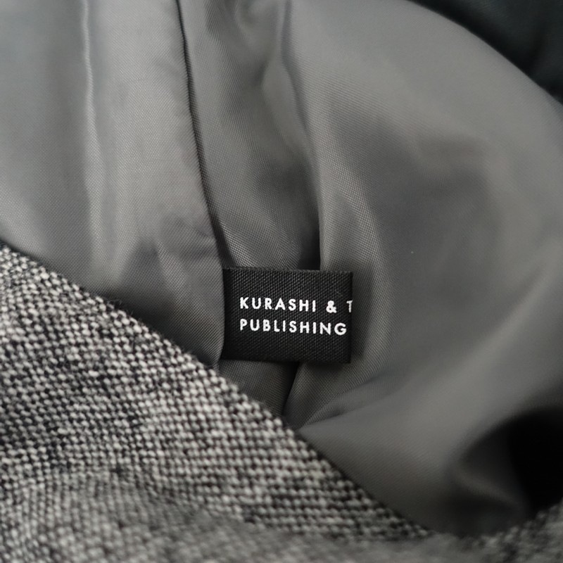 ������/���1.4���ۥ��饷&�ȥ�åץ��ѥ֥�å��� KURASHI & Trips PUBLISHING ���餫�ĥ����ɤ˰��ܹ��� �ѥ��  S (m25-2512-694)��13A62��