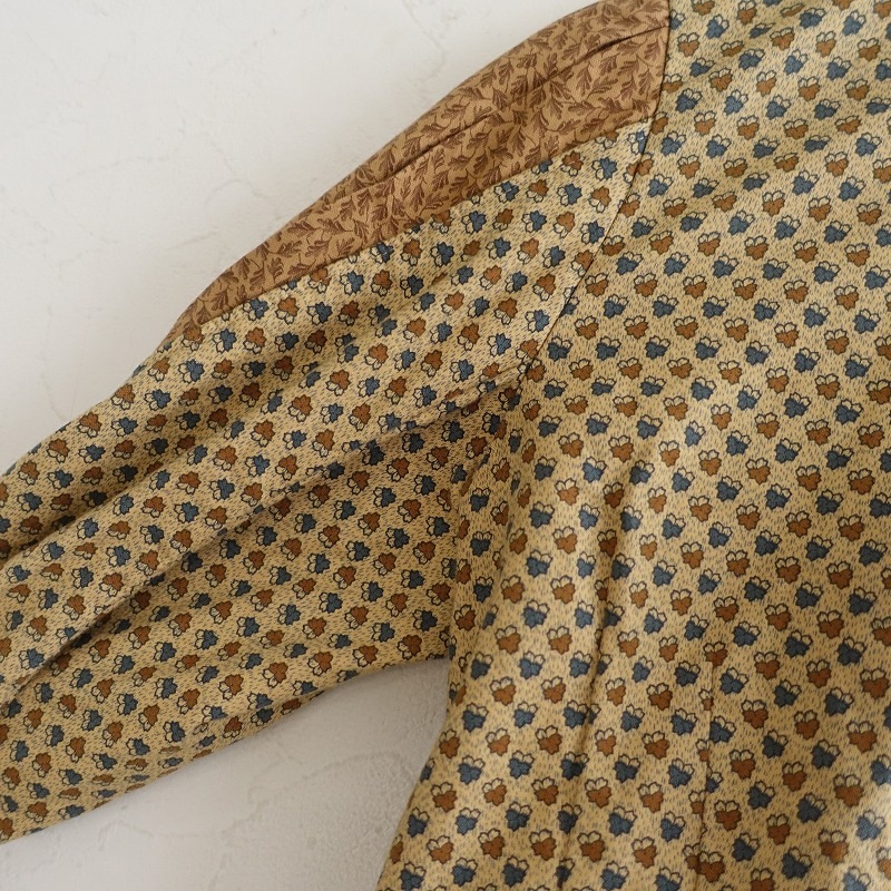 トワヴァーズ TOWAVASE スタンドカラー切り替えショートジャケット