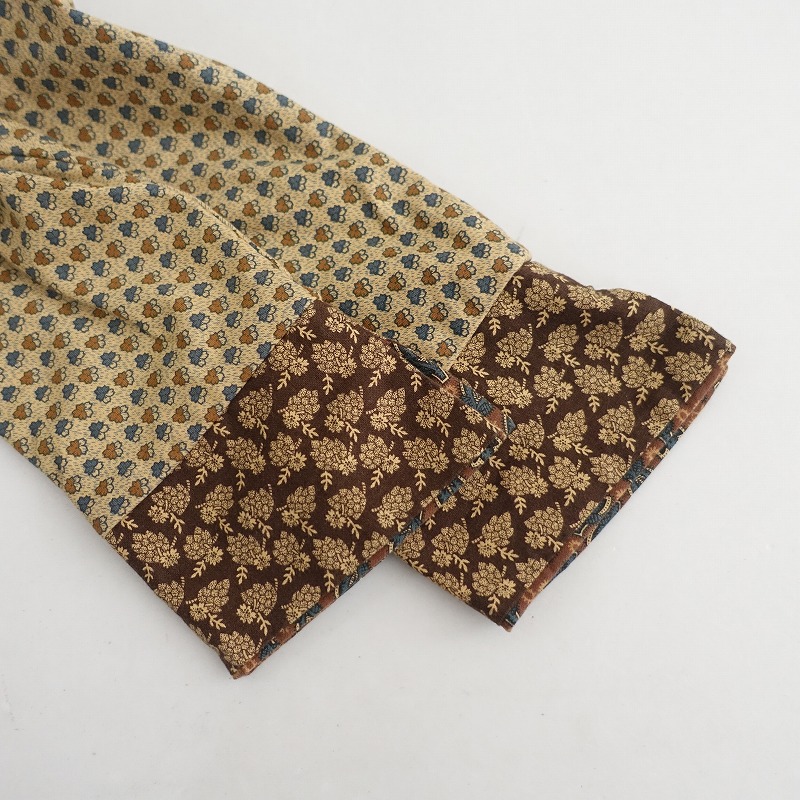 トワヴァーズ TOWAVASE スタンドカラー切り替えショートジャケット