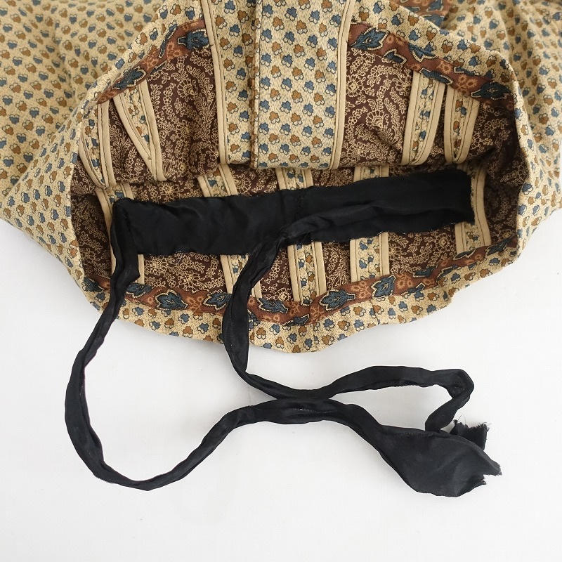 トワヴァーズ TOWAVASE スタンドカラー切り替えショートジャケット