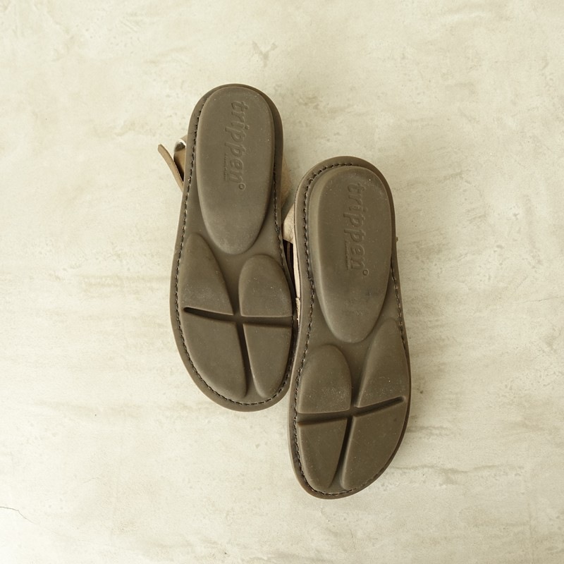 �����4.9���ۥȥ�åڥ� trippen Air smog T���ȥ�åץ쥶�����塼�� 35/23.5  35 (sh10-2512-104)��01A62��