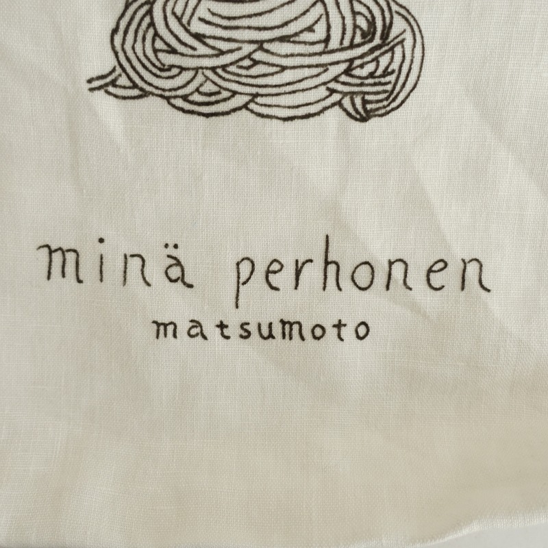 ��2022SS�۾���Ź����/�ߥʥڥ�ۥͥ� mina perhonen soba to ringo ���ޥ���Хå�   (ba84-2412-86)��31A52��