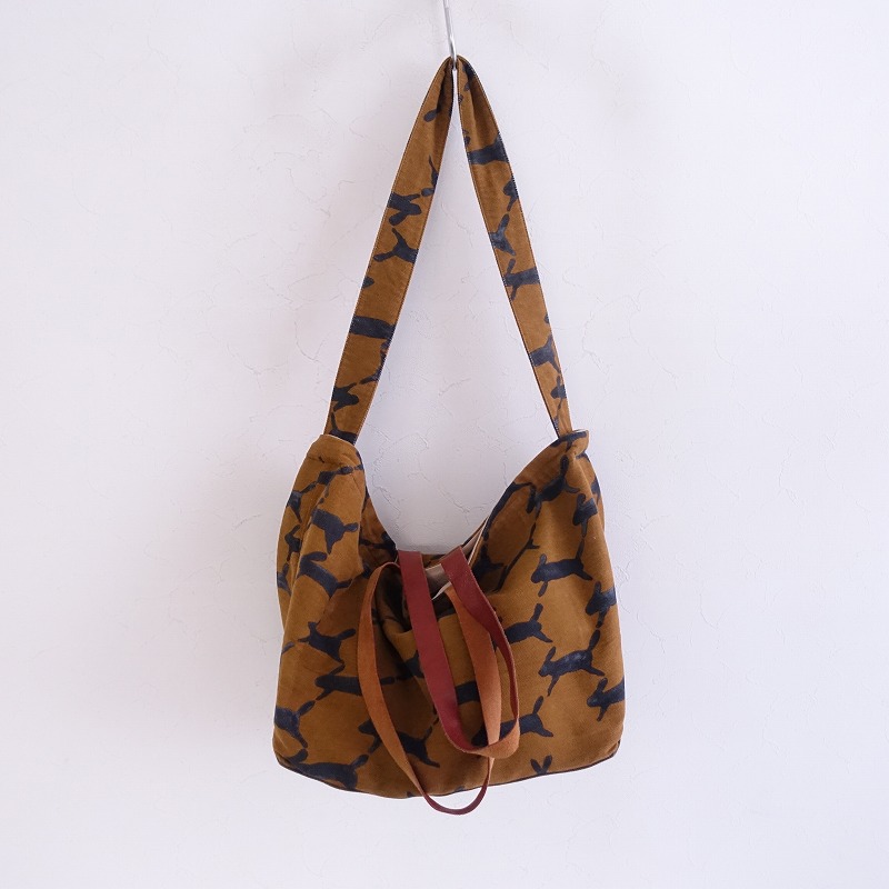�ߥʥڥ�ۥͥ� mina perhonen runrunrun���ޥ������Хå�   (ba84-2506-27)��80G52��
