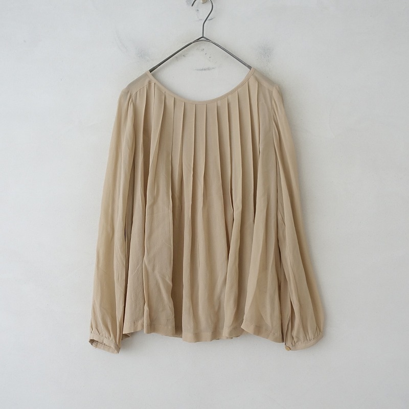 未使用品✨リゼッタ2023年シャンタルたち切りプリーツを飾ったメティスのブラウス 未使用品✨リゼッタ2023年シャンタルたち切りプリーツを飾った