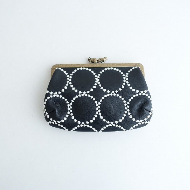 M*o様 【新品】ミナペルホネン カドルポーチ箱無し　ネイビー 美品】ミナペルホネン mina perhonen tambourine cuddle pouch