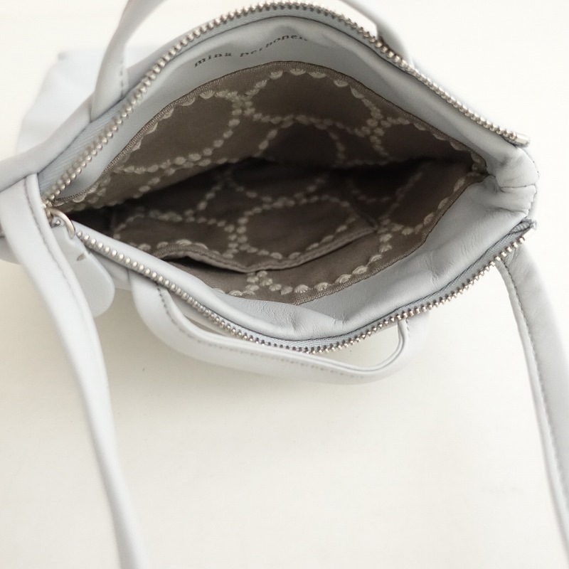 ��̤����/���5.5����2024SS/�ߥʥڥ�ۥͥ� mina perhonen kostea bag tambourine�쥶�����������Хå�   (ba85-2501-60)��90B52��