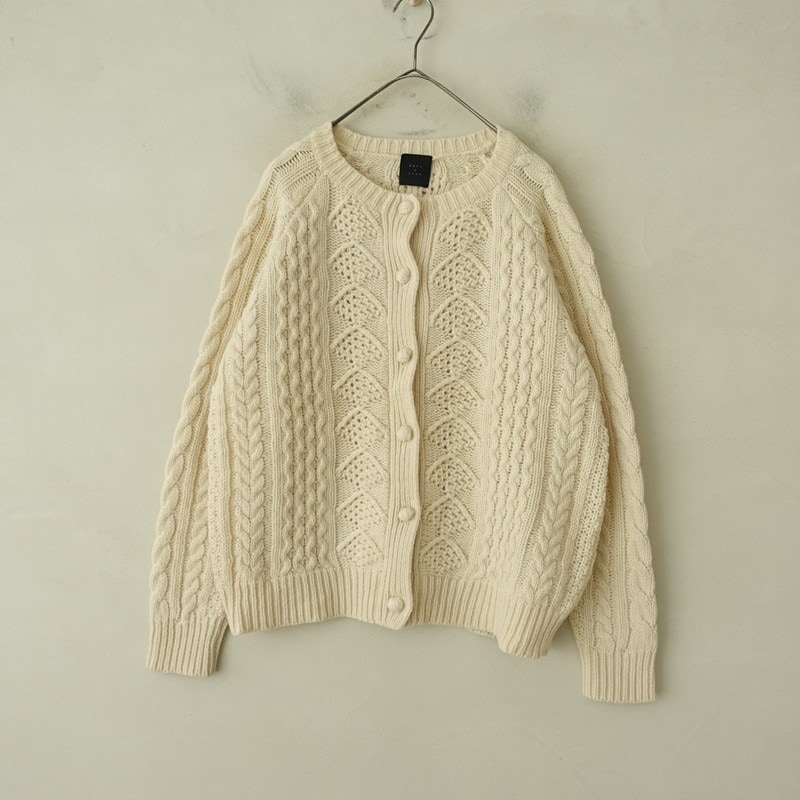 定価1.9万】 オオカミとフクロウ オオカミと白トナカイのジュノ ニット