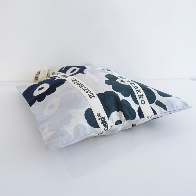 ���̲������ܸ���/���1.9��/�ޥ��å� marimekko Kioski Carrier Midi Unikko �ȡ��ȥХå�   (ba30-2604-353)��11F62��