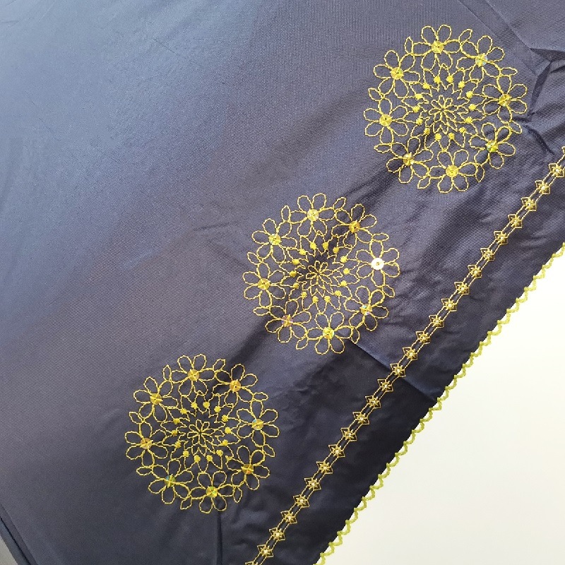 遮熱&遮光　ターキッシュフラワー刺繍　晴雨兼用3段折りたたみ傘　裏黒　コーティング