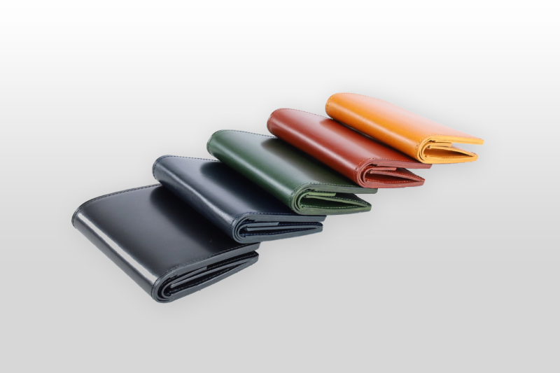 TAANNERR（タァンネリル）　ピットヌメ革　二つ折り財布