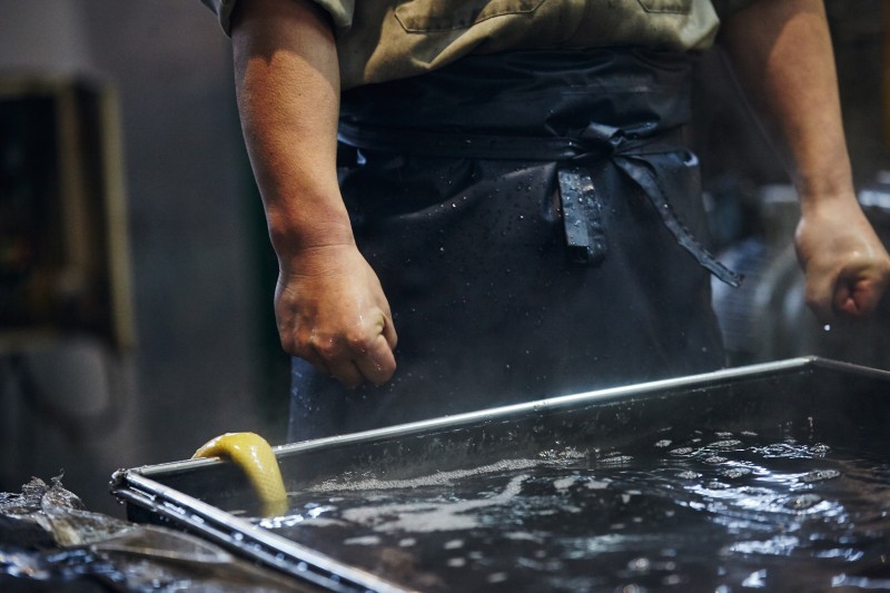 TAANNERR（タァンネリル）　ピットヌメ革　長財布