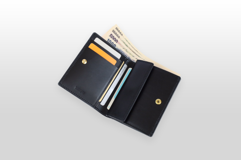 TAANNERR（タァンネリル）　ピットヌメ革　二つ折り財布