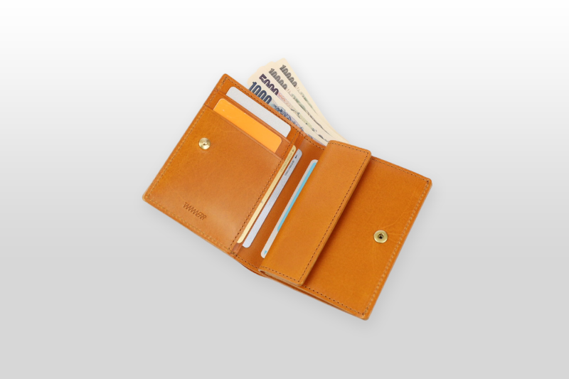 TAANNERR（タァンネリル）　ピットヌメ革　二つ折り財布