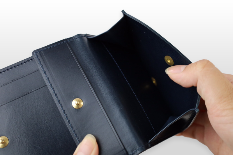 TAANNERR（タァンネリル）　ピットヌメ革　二つ折り財布