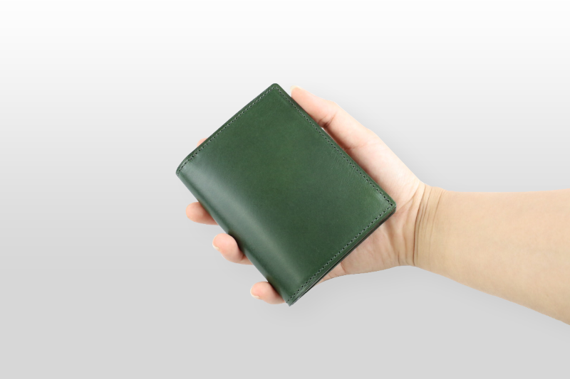 TAANNERR（タァンネリル）　ピットヌメ革　二つ折り財布