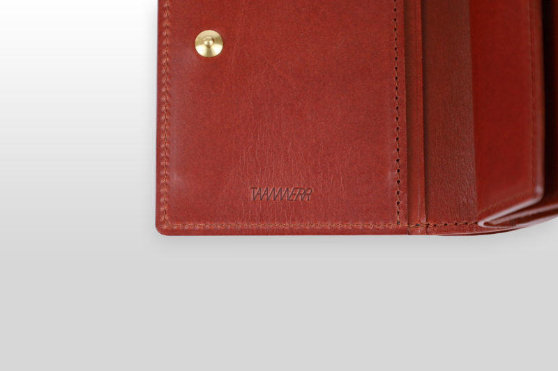 TAANNERR（タァンネリル）　ピットヌメ革　二つ折り財布