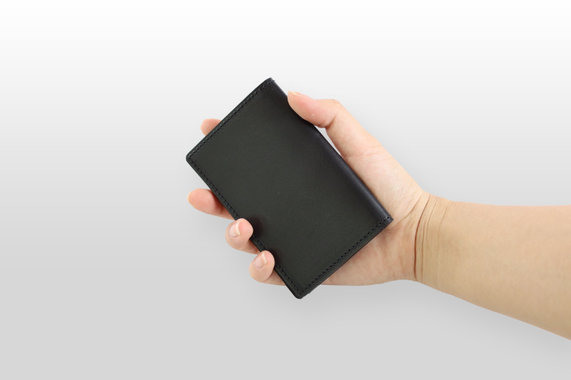 TAANNERR（タァンネリル）　ピットヌメ革　カードケース