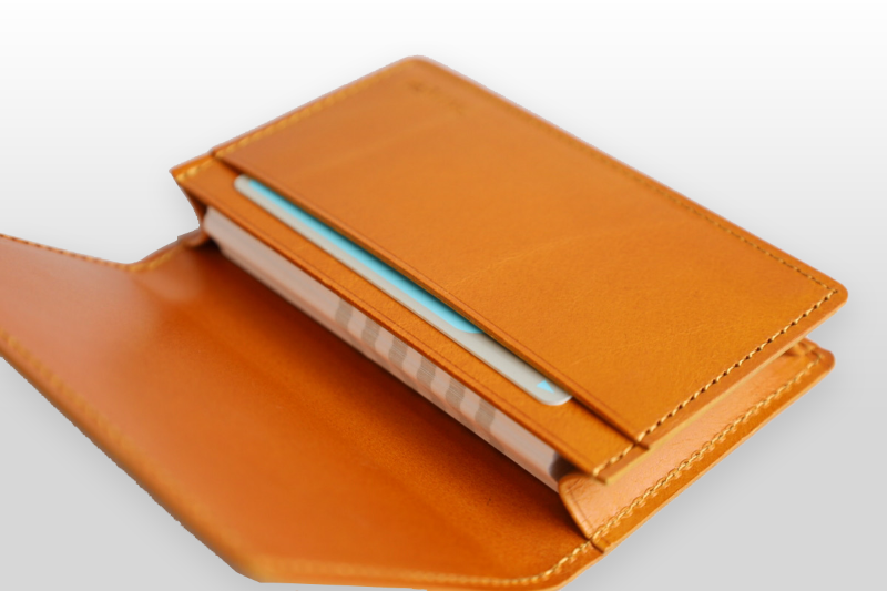 TAANNERR（タァンネリル）　ピットヌメ革　カードケース