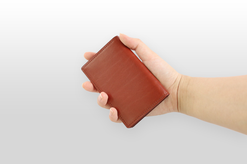 TAANNERR（タァンネリル）　ピットヌメ革　カードケース