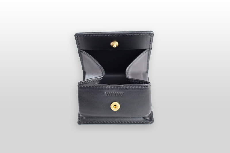 TAANNERR（タァンネリル）　ピットヌメ革　ボックスコインケース