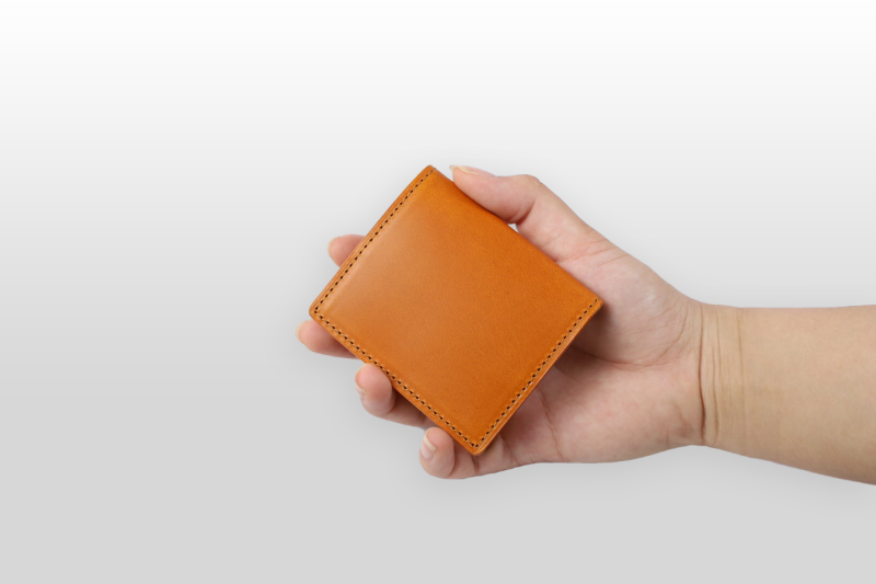 TAANNERR（タァンネリル）　ピットヌメ革　ボックスコインケース