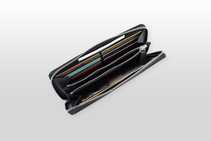 TAANNERR（タァンネリル）　撥水革　ラウンドジップ長財布