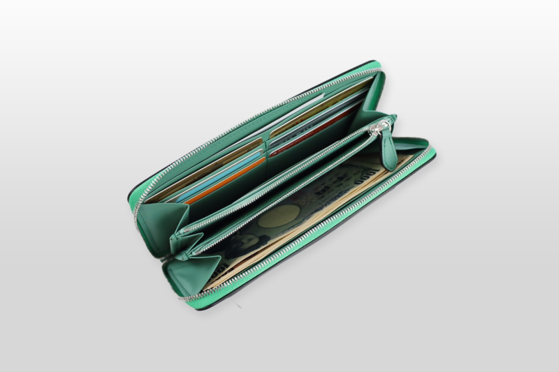 TAANNERR（タァンネリル）　撥水革　ラウンドジップ長財布