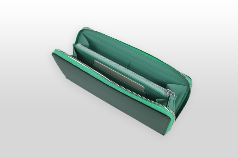 TAANNERR（タァンネリル）　撥水革　ラウンドジップ長財布