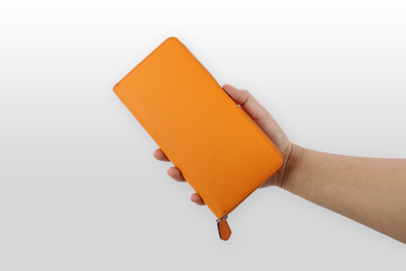 TAANNERR（タァンネリル）　撥水革　ラウンドジップ長財布