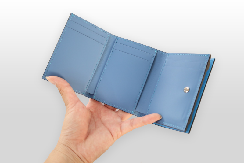 TAANNERR（タァンネリル）　撥水革　三つ折り財布