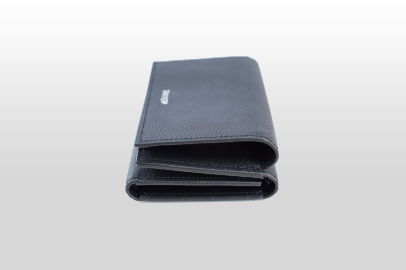 TAANNERR（タァンネリル）　撥水革　三つ折り財布