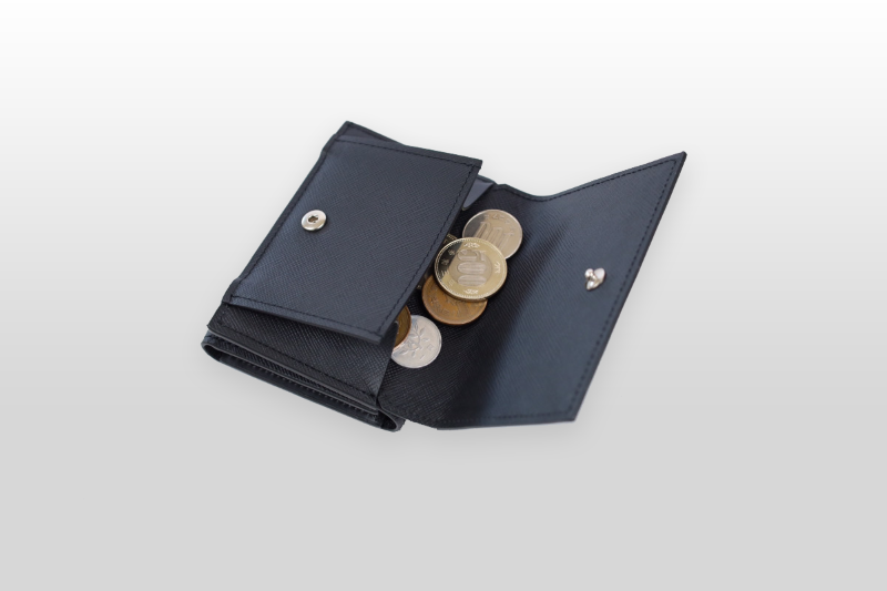 TAANNERR（タァンネリル）　撥水革　三つ折り財布