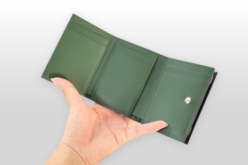 TAANNERR（タァンネリル）　撥水革　三つ折り財布