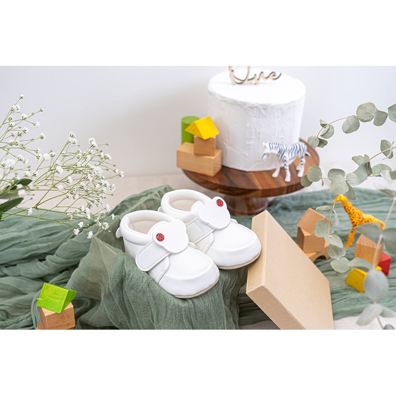 ファーストシューズ「てんしのはね」