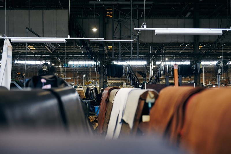 TAANNERR（タァンネリル）　MagSafe対応カードホルダー　イレギュラーシュリンク（Black）