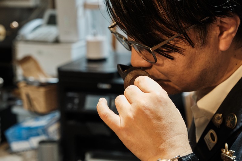カフェ ラヴニール「神戸マイスター」橋本和也が焙煎するスペシャルティコーヒー3種セット