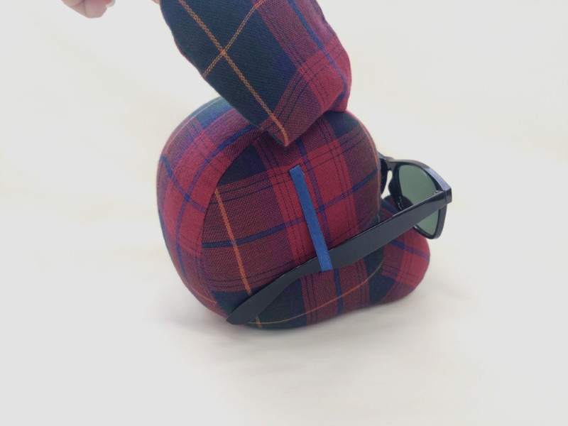 播州織　メガネスタンド犬