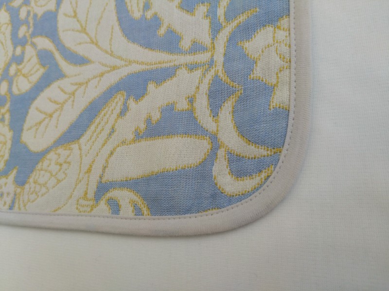 播州織オリジナルガーゼ　花鳥柄ハンドタオル