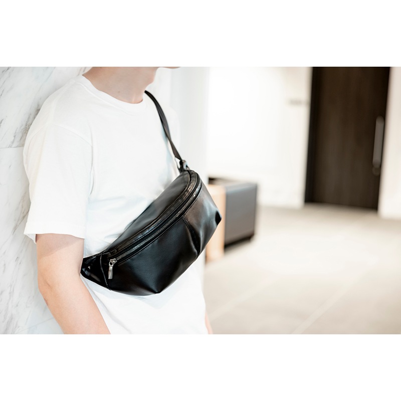 Tajima Cowhide　ボディーバッグ