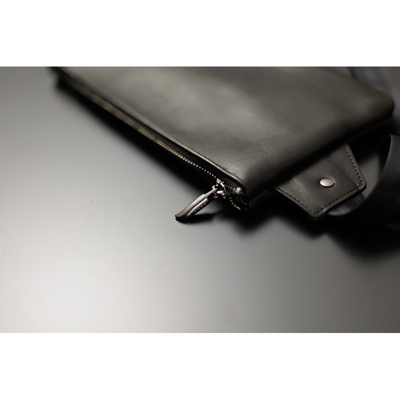 Tajima Cowhide　サコッシュ