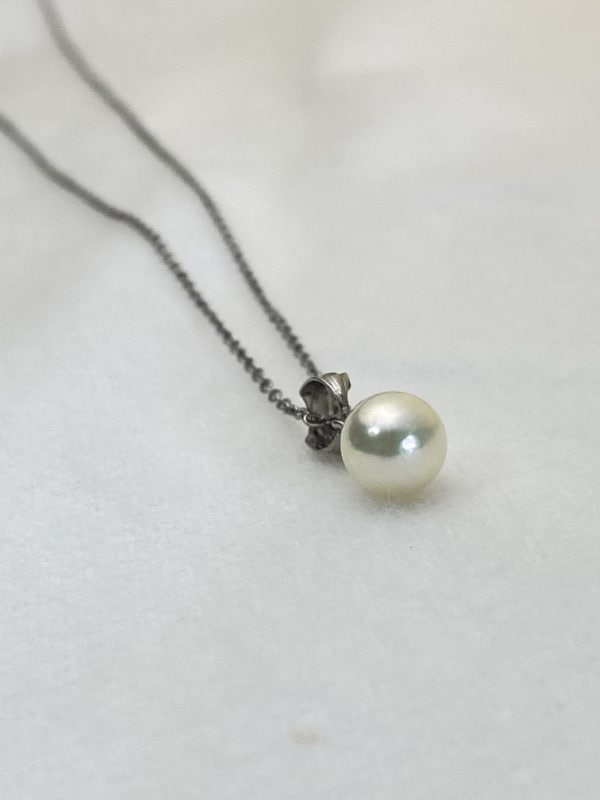 あこや真珠　バチカンペンダント