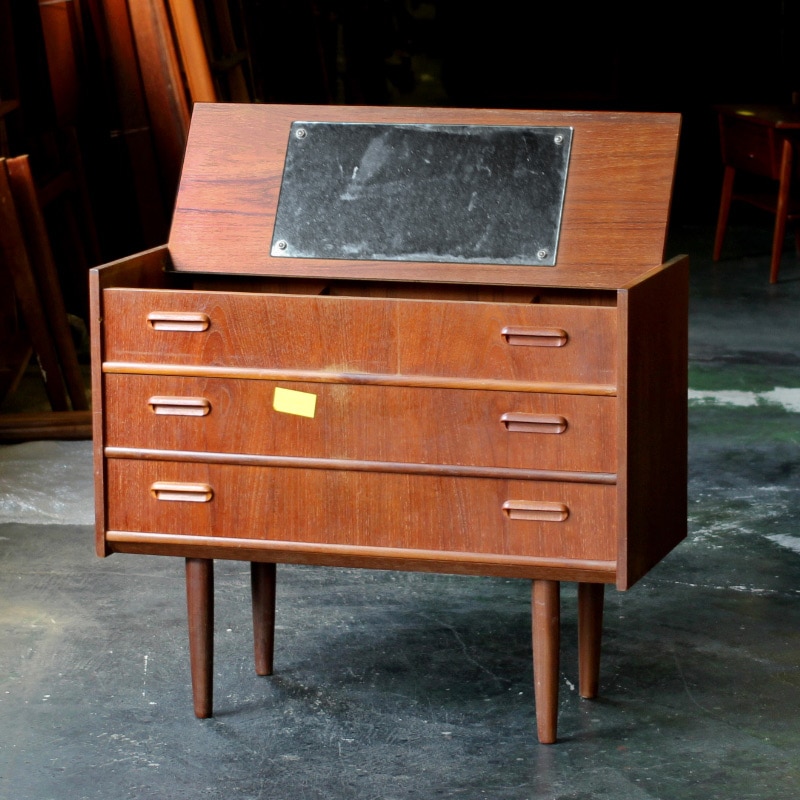 ヴィンテージ北欧家具 ドレッサーチェスト | SOLD OUT | ibukiya