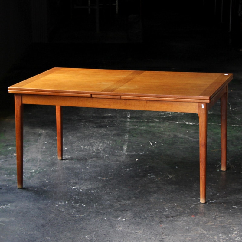 【たのメル便無料】ミッドセンチュリー　北欧スタイル　ラウンド・テーブル　拡張式 たのメル便無料】ミッドセンチュリー 北欧スタイル ラウンド