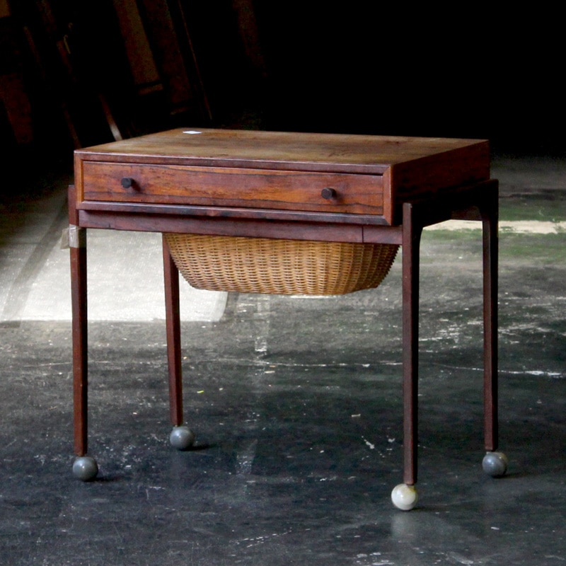 DK19-346 北欧 デンマーク家具 ソーイングテーブル 籠付き ローズ